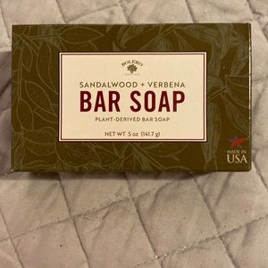 Bolero Beverly Hills plant, derived bar soap, sandalwood, verbena